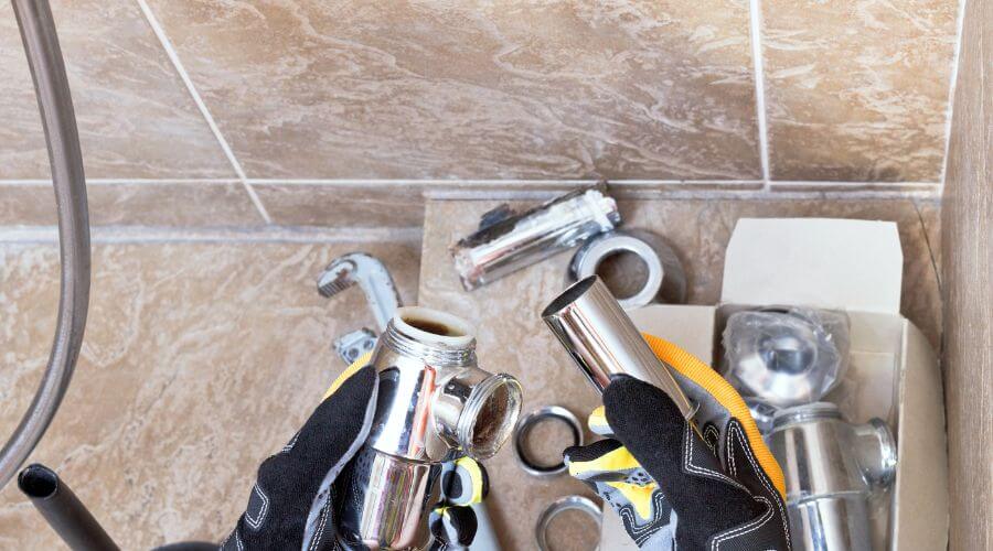 Professional gutter cleaning in Glenview, IL